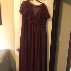 Azazie maternity size 22 cabernet